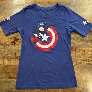 Marvel Captain America youth tee size (7-9) medium.